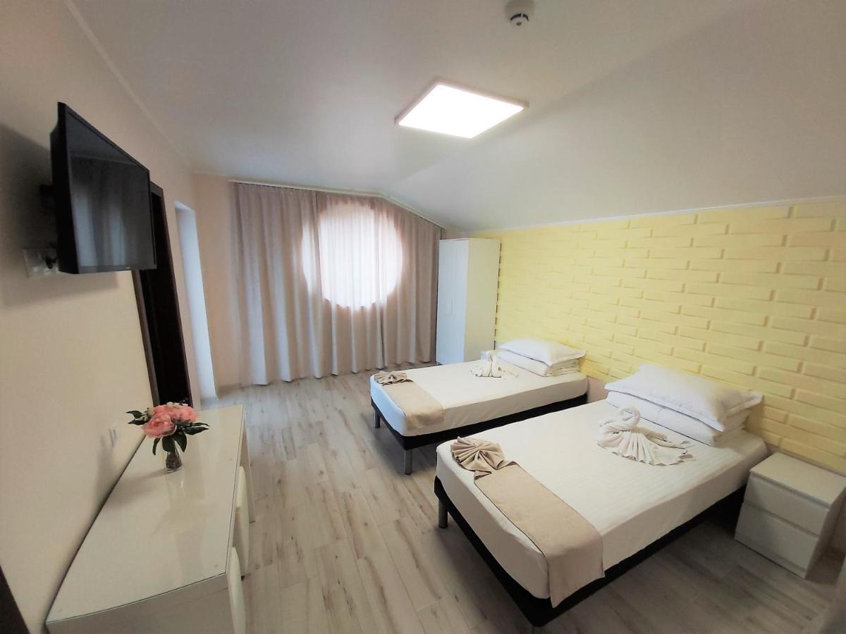 Camere De Inchiriat Băltenii de Sus Exterior photo